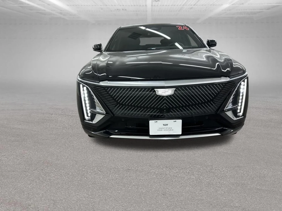 2024 Cadillac Lyriq - Image 3 of 31
