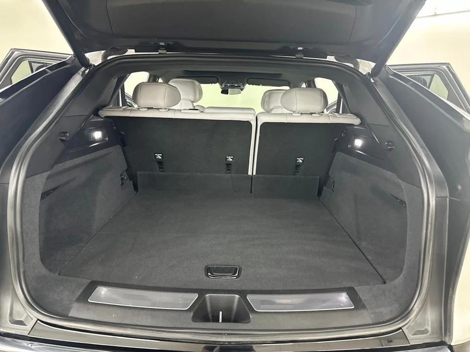 2024 Cadillac Lyriq - Image 23 of 31