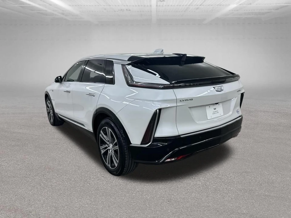 2024 Cadillac Lyriq - Image 7 of 31