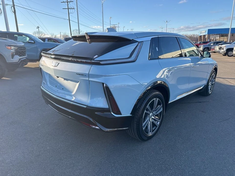 2024 Cadillac Lyriq - Image 5 of 12