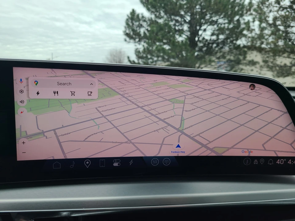 2024 Cadillac Lyriq - Image 18 of 21