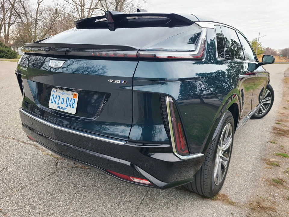 2024 Cadillac Lyriq - Image 5 of 21