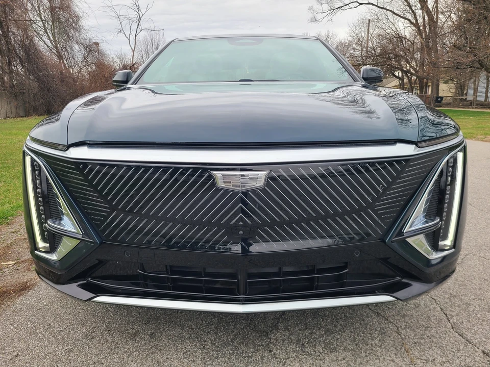 2024 Cadillac Lyriq - Image 8 of 21