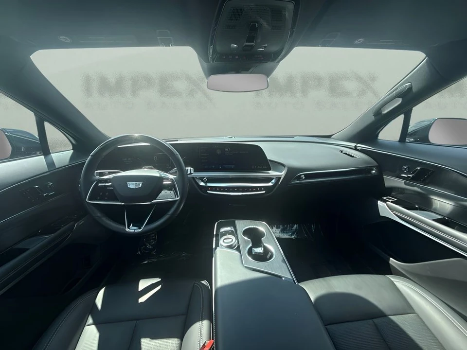2024 Cadillac Lyriq - Image 8 of 25
