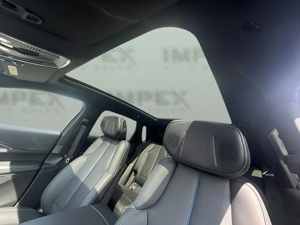 2024 Cadillac Lyriq - Image 6 of 25
