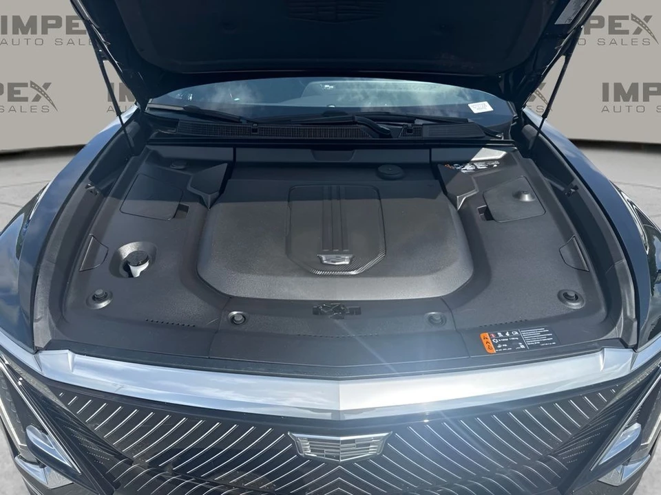 2024 Cadillac Lyriq - Image 23 of 25
