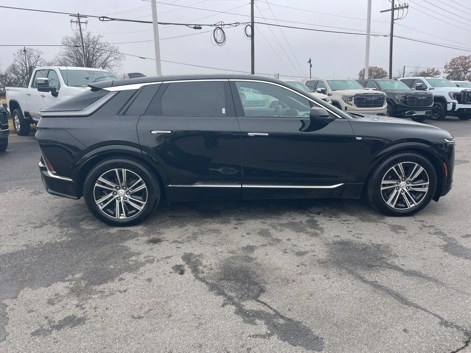 2024 Cadillac Lyriq - Image 6 of 12
