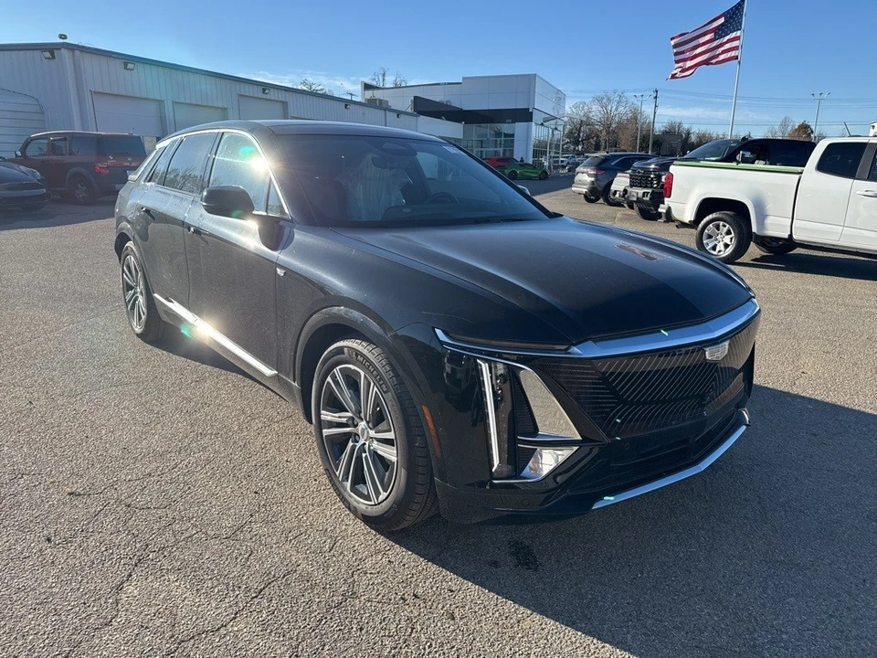 2024 Cadillac Lyriq - Image 4 of 7