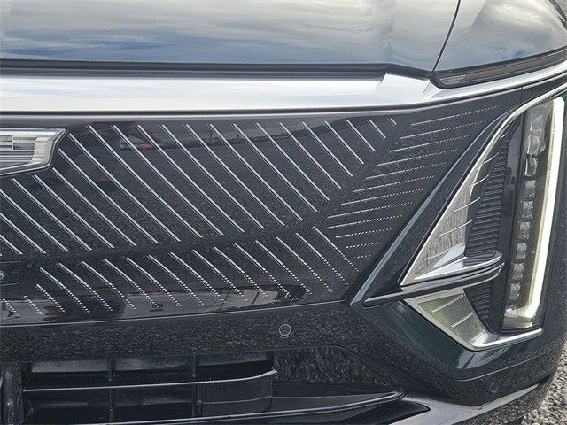 2024 Cadillac Lyriq - Image 10 of 21