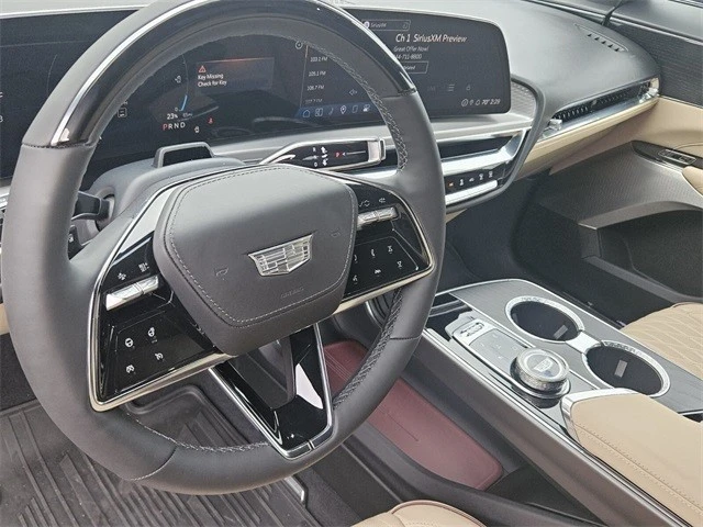 2024 Cadillac Lyriq - Image 15 of 21