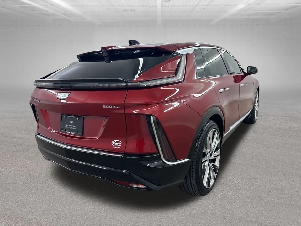2024 Cadillac Lyriq - Image 11 of 21