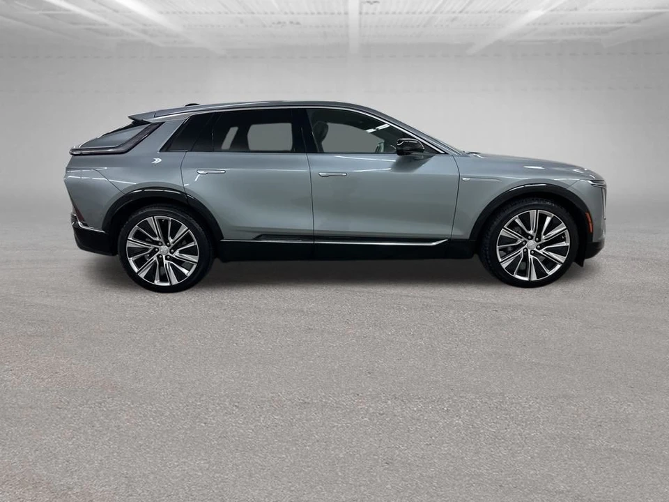 2024 Cadillac Lyriq - Image 12 of 12