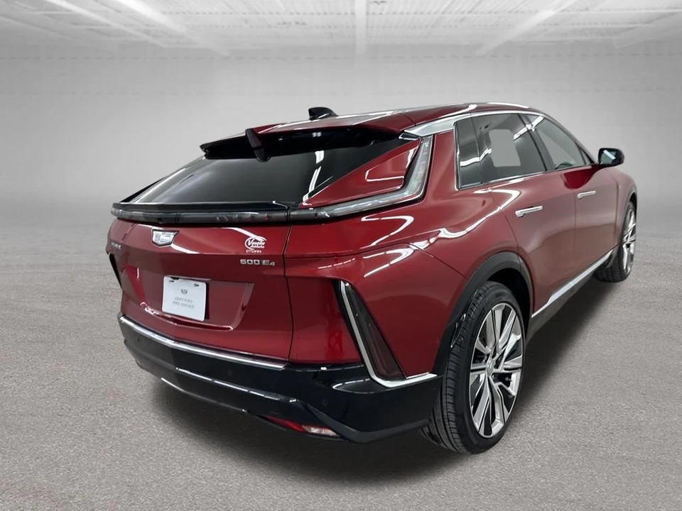 2024 Cadillac Lyriq - Image 11 of 21