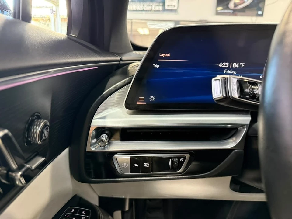 2024 Cadillac Lyriq - Image 22 of 31