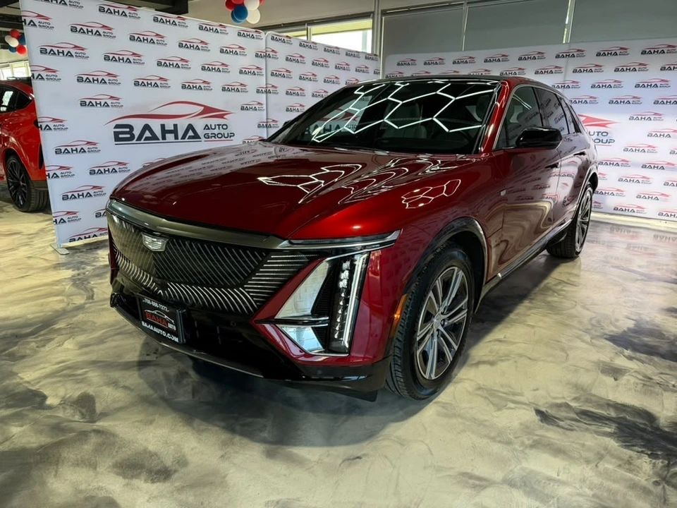 2024 Cadillac Lyriq - Image 2 of 31