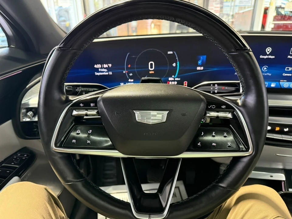 2024 Cadillac Lyriq - Image 14 of 31