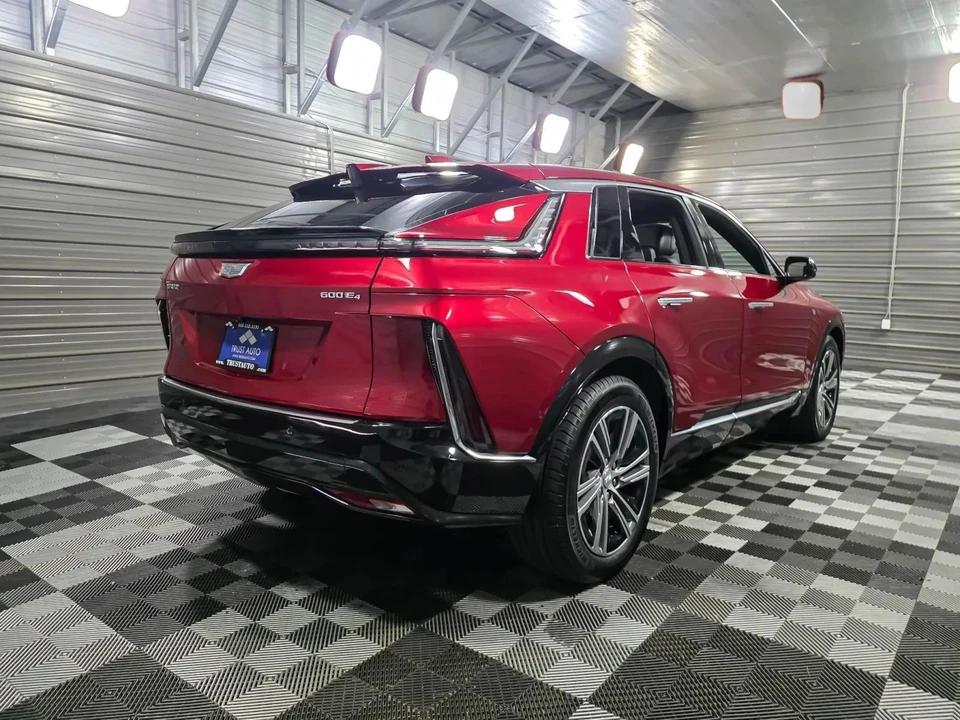 2024 Cadillac Lyriq - Image 5 of 12