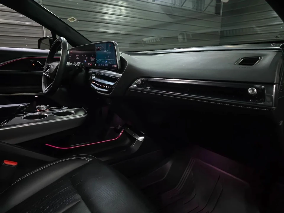 2024 Cadillac Lyriq - Image 12 of 12