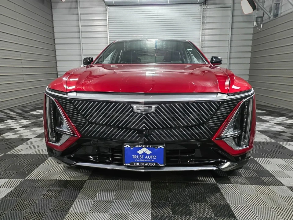 2024 Cadillac Lyriq - Image 3 of 12