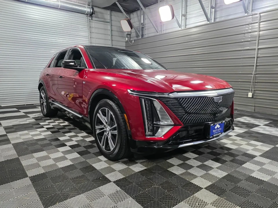 2024 Cadillac Lyriq - Image 4 of 12
