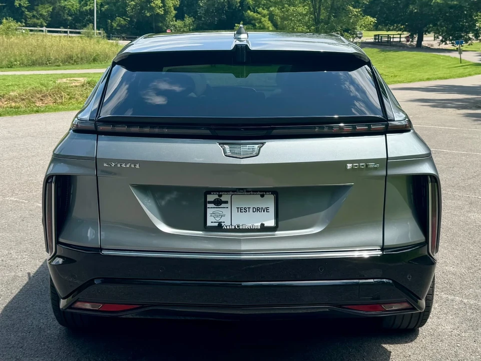 2024 Cadillac Lyriq - Image 5 of 12