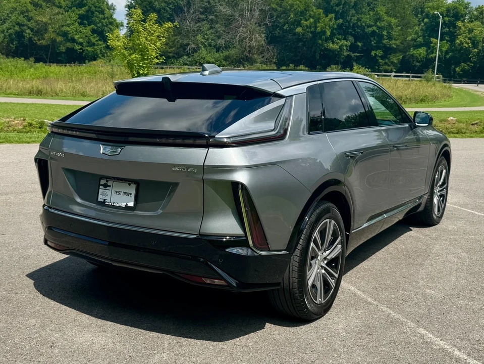 2024 Cadillac Lyriq - Image 3 of 12