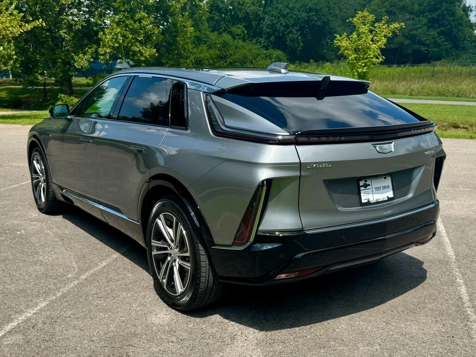 2024 Cadillac Lyriq - Image 4 of 12