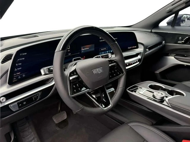 2024 Cadillac Lyriq - Image 14 of 21