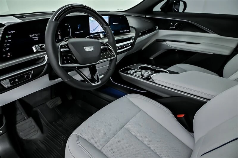 2024 Cadillac Lyriq - Image 21 of 21