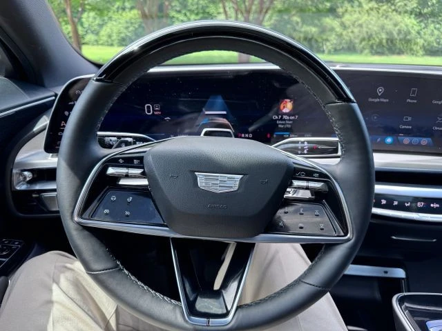 2024 Cadillac Lyriq - Image 14 of 19