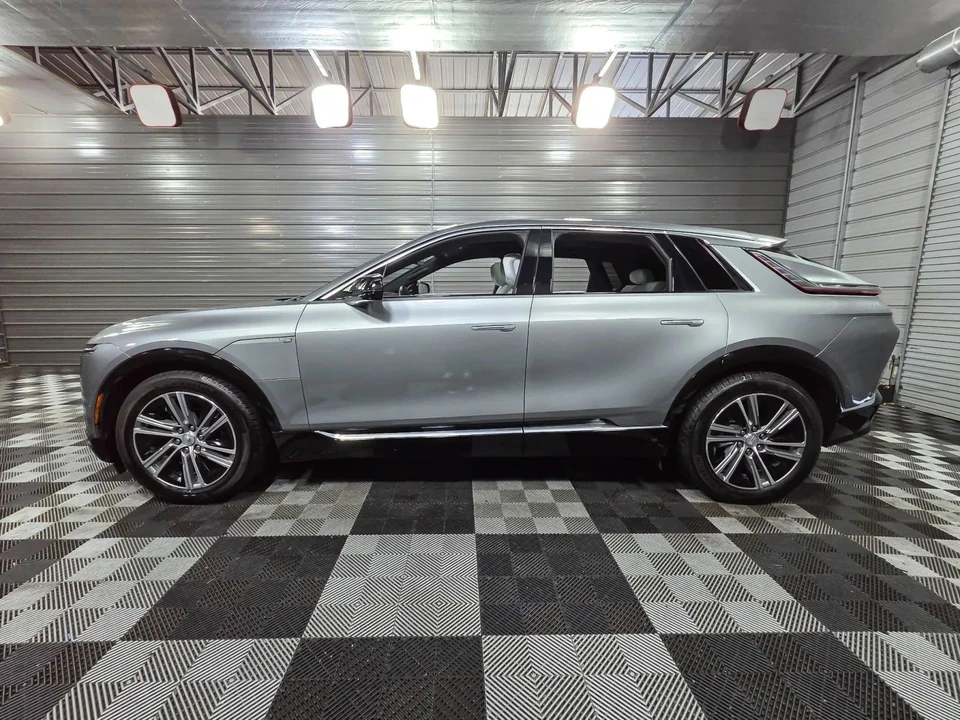 2024 Cadillac Lyriq - Image 8 of 21
