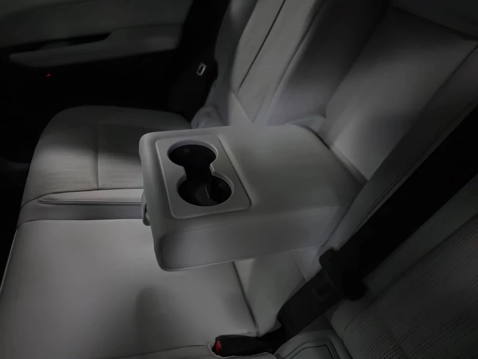 2024 Cadillac Lyriq - Image 19 of 21