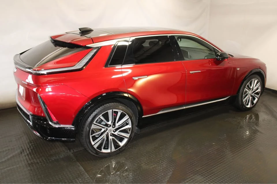 2024 Cadillac Lyriq - Image 4 of 19