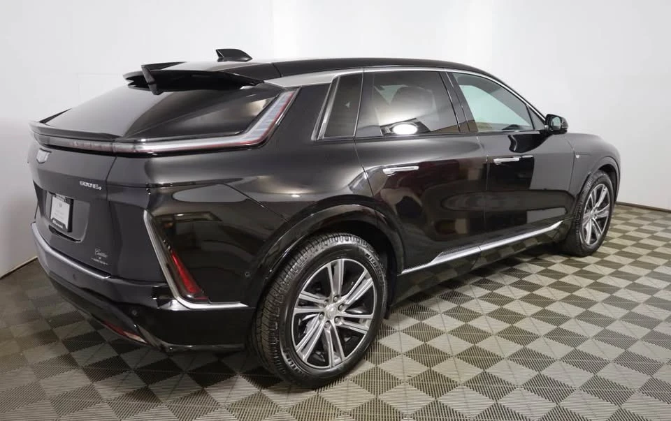 2024 Cadillac Lyriq - Image 3 of 16