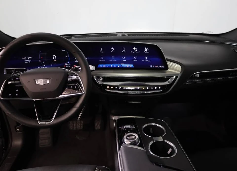 2024 Cadillac Lyriq - Image 9 of 16