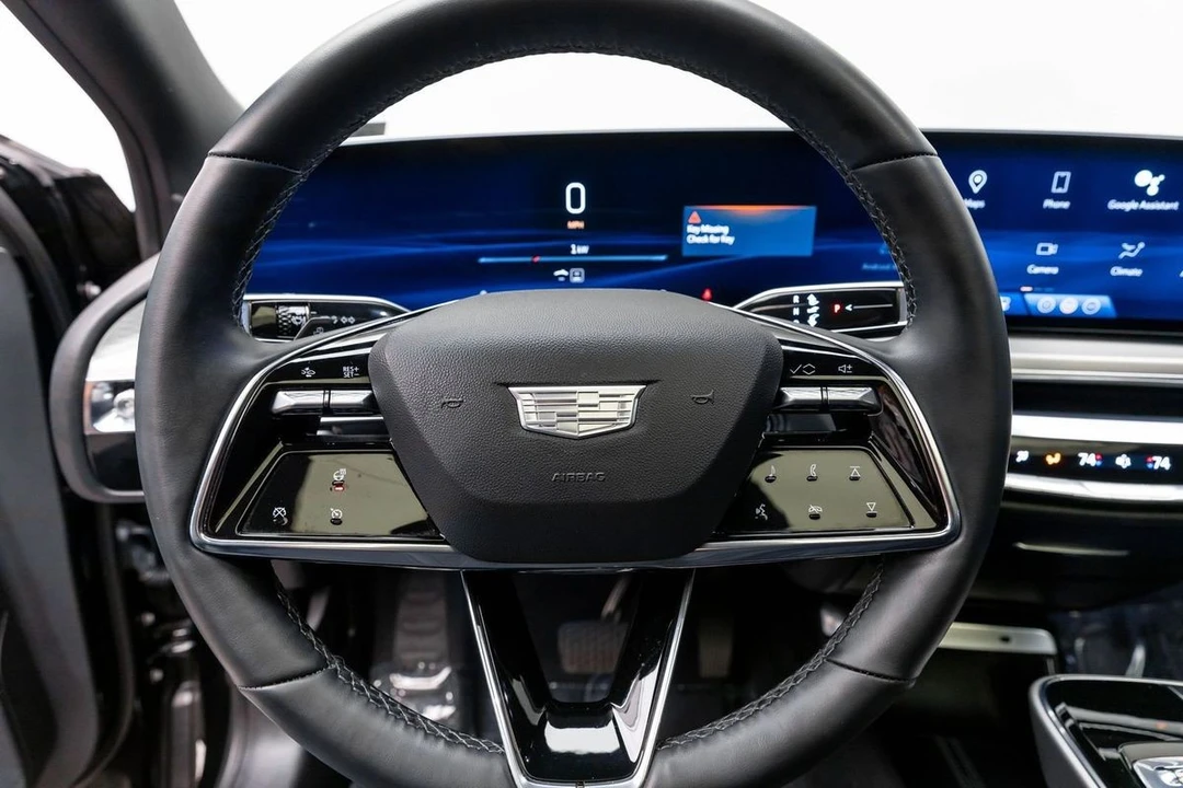 2024 Cadillac Lyriq - Image 21 of 21