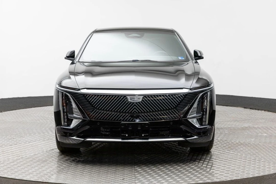 2024 Cadillac Lyriq - Image 3 of 12