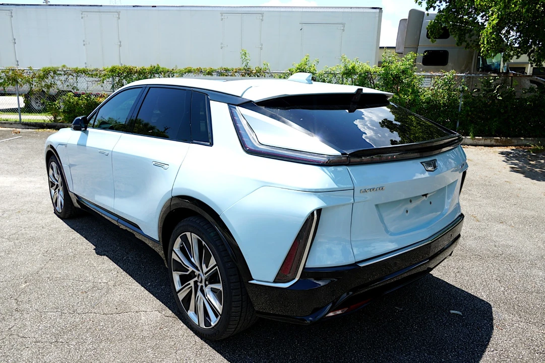 2024 Cadillac Lyriq - Image 17 of 31