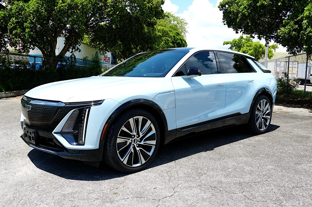 2024 Cadillac Lyriq - Image 11 of 31