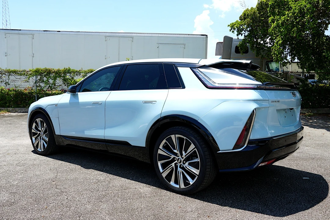2024 Cadillac Lyriq - Image 9 of 31