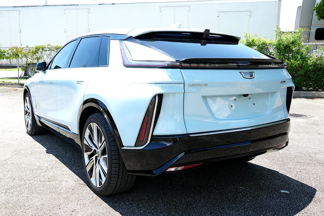 2024 Cadillac Lyriq - Image 8 of 31