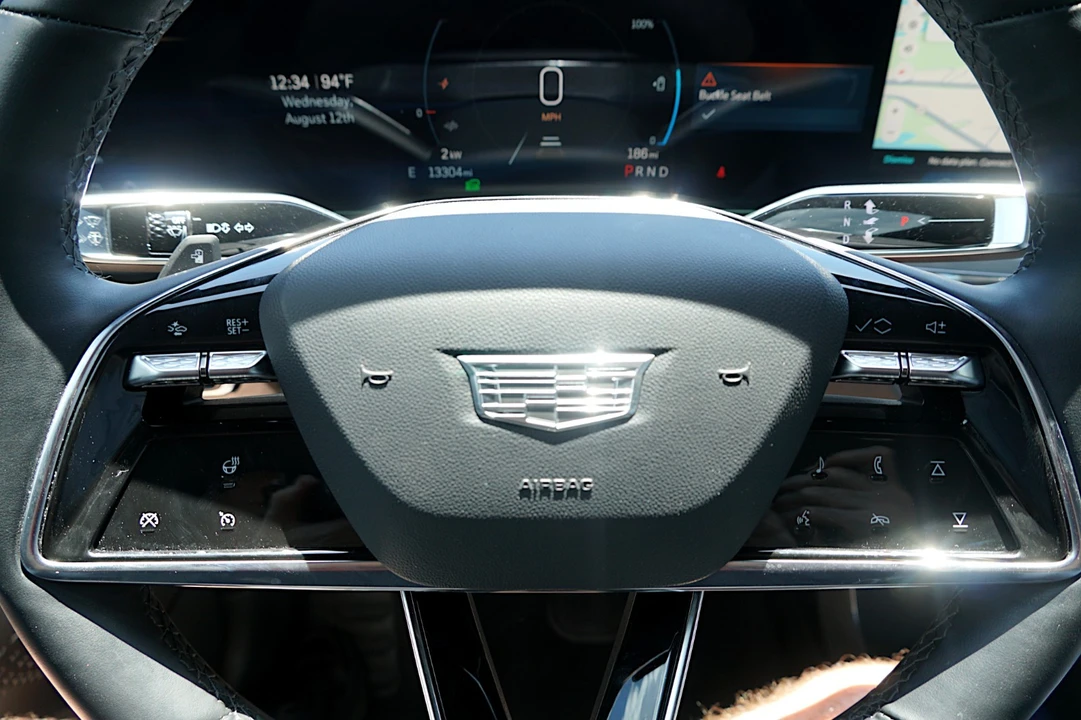 2024 Cadillac Lyriq - Image 29 of 31