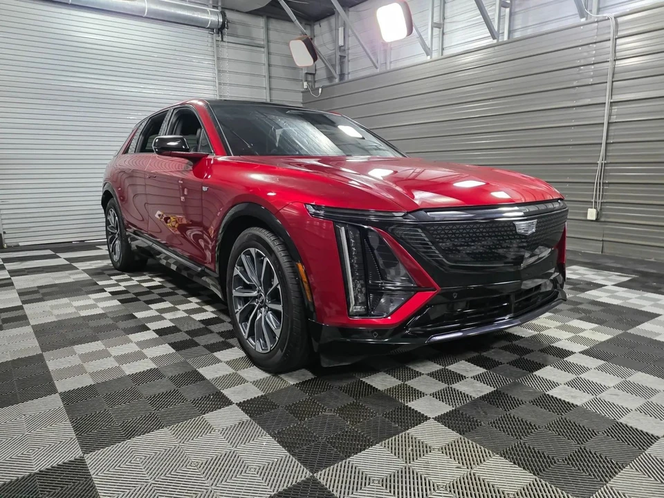 2024 Cadillac Lyriq - Image 4 of 12
