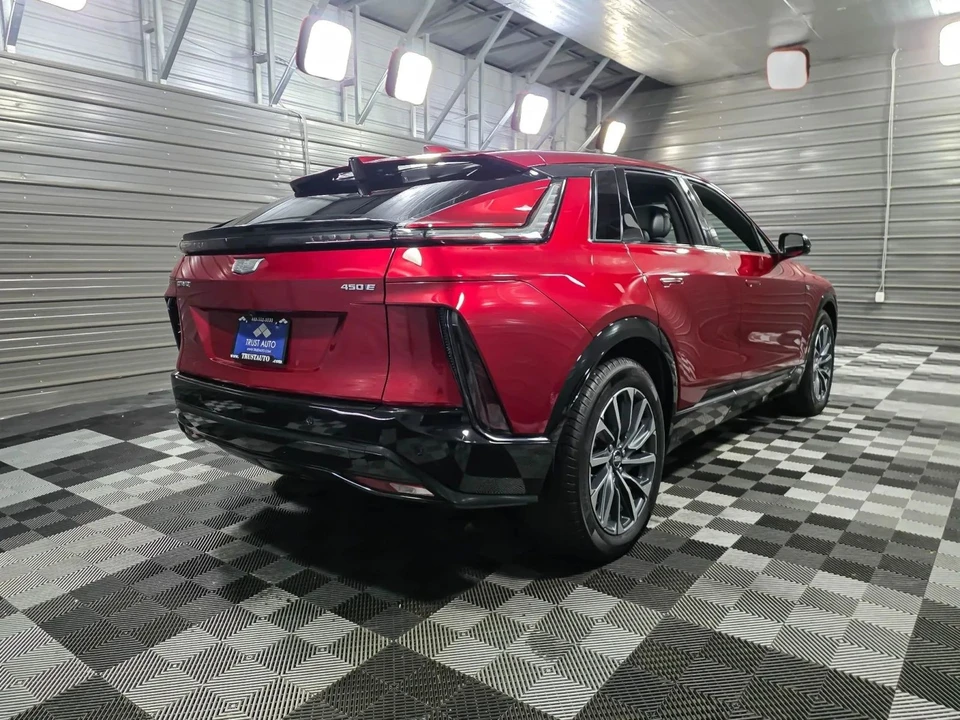 2024 Cadillac Lyriq - Image 5 of 12