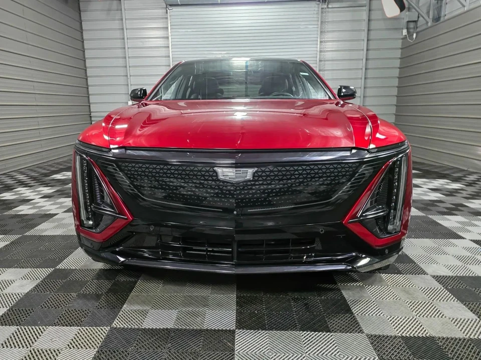 2024 Cadillac Lyriq - Image 3 of 12