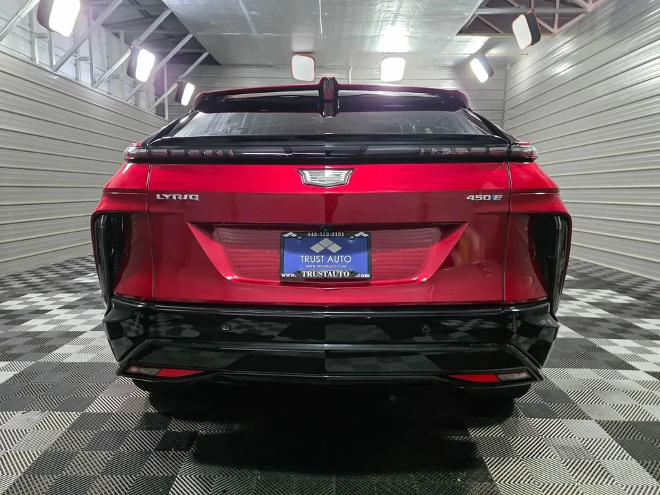 2024 Cadillac Lyriq - Image 6 of 12