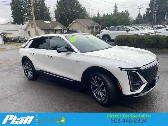 2024 Cadillac Lyriq - Image 15 of 21