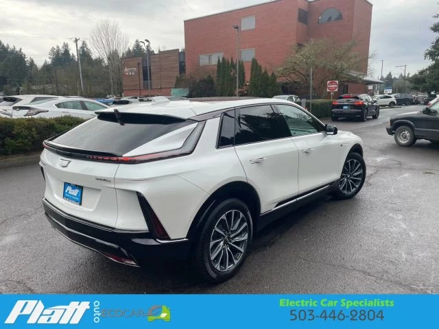 2024 Cadillac Lyriq - Image 13 of 21