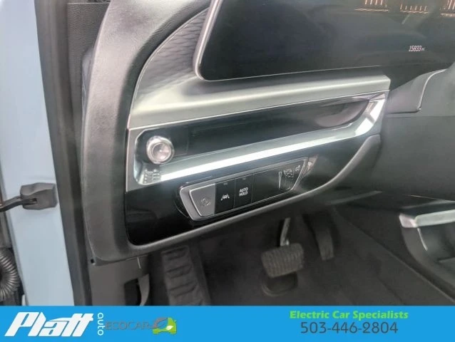 2024 Cadillac Lyriq - Image 14 of 21