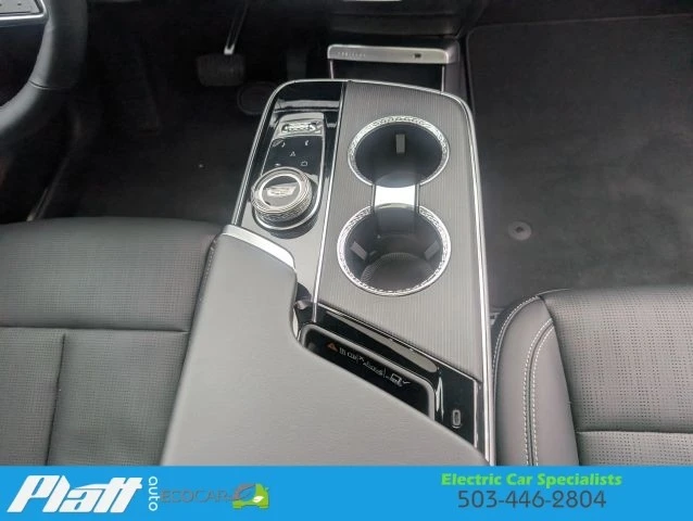 2024 Cadillac Lyriq - Image 19 of 21